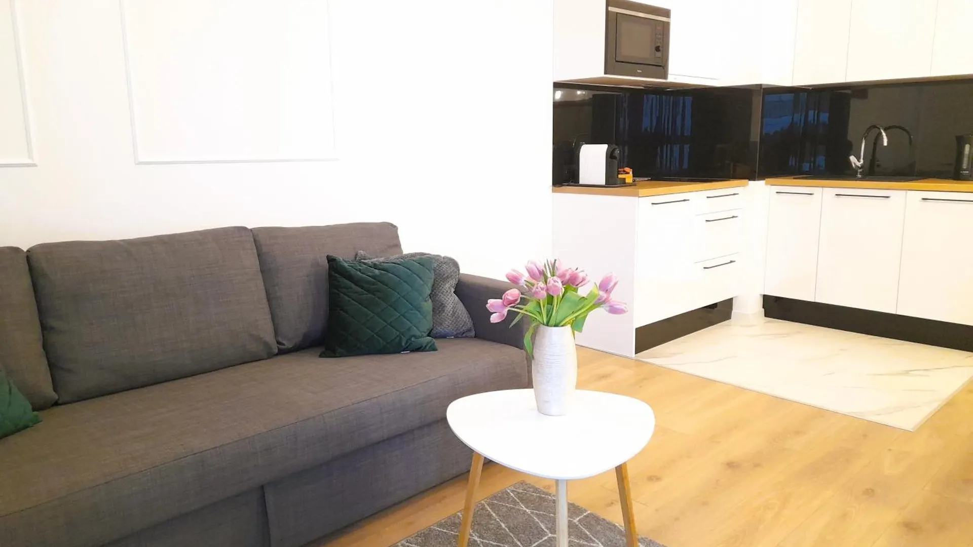 Apartment Vista Residence Wola Warsaw