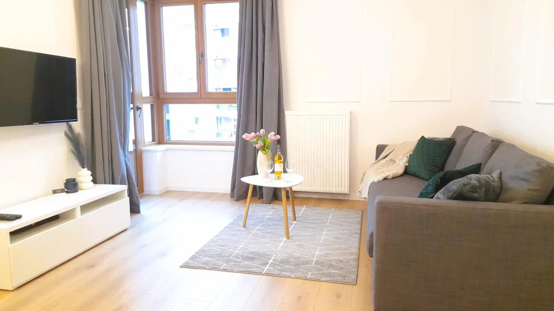 Apartment Vista Residence Wola Warsaw